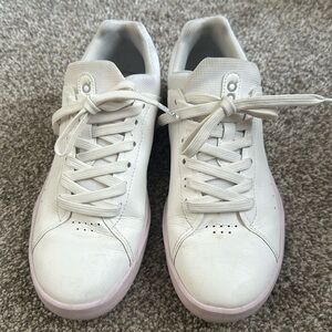 Women’s On The Roger Size 6.5